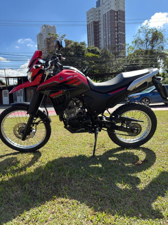 YAMAHA XTZ 250 - Foto