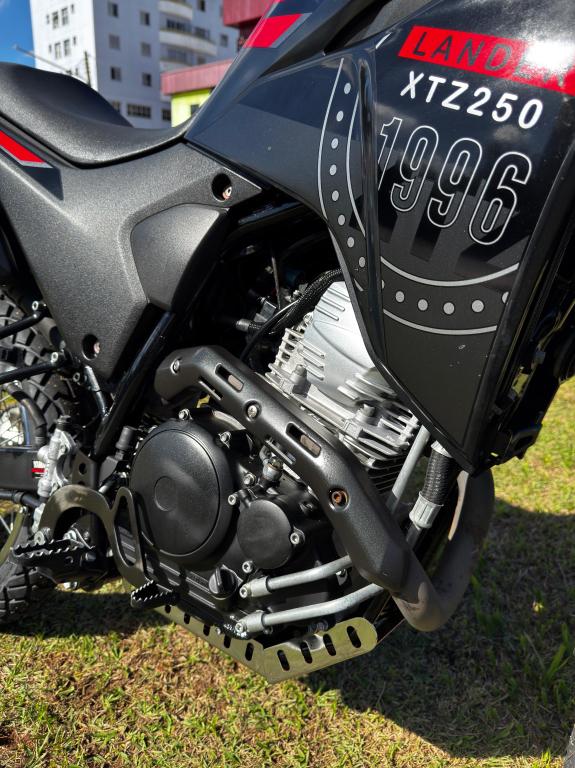 YAMAHA XTZ 250 - Foto