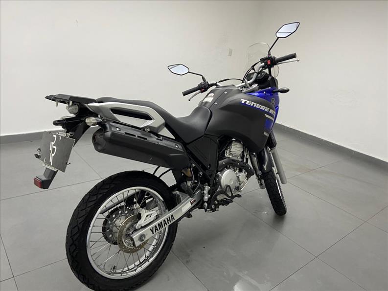 YAMAHA XTZ 250 - Foto