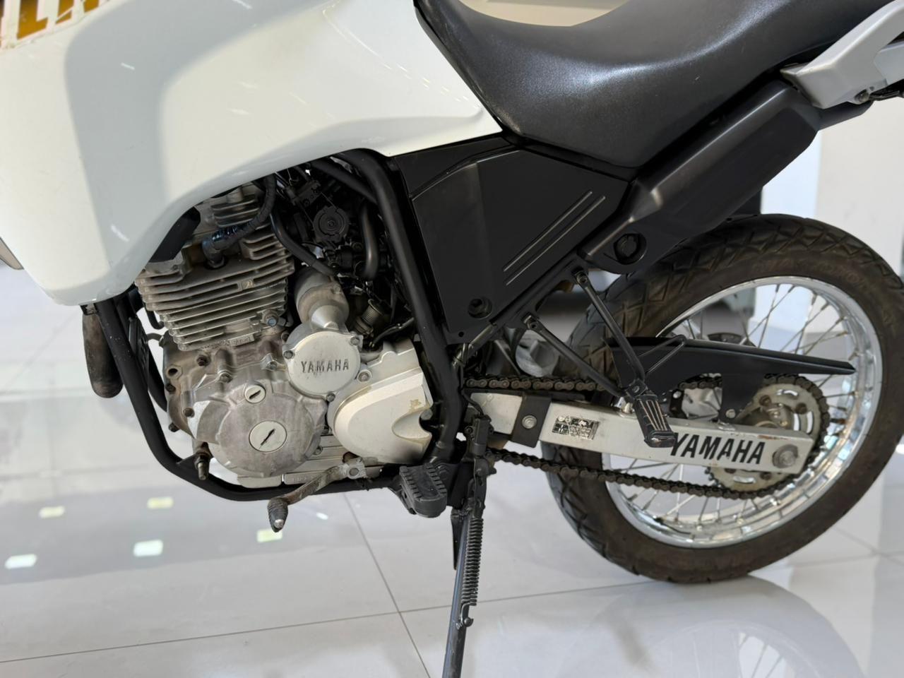 YAMAHA XTZ 250 - Foto