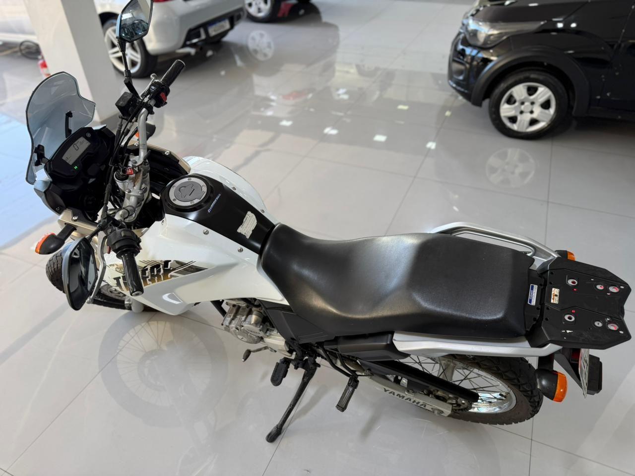 YAMAHA XTZ 250 - Foto