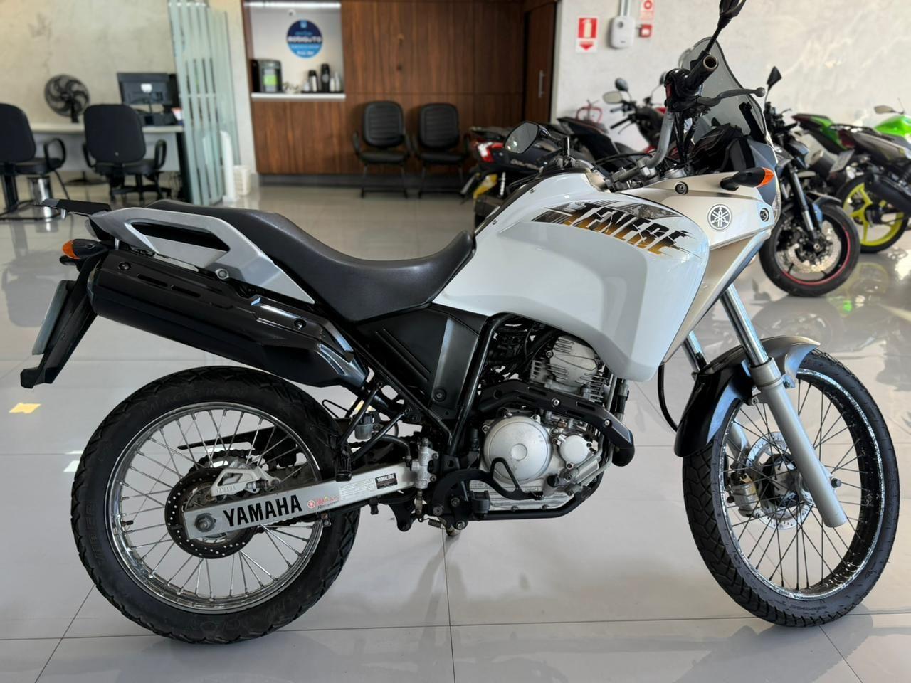 YAMAHA XTZ 250 - Foto