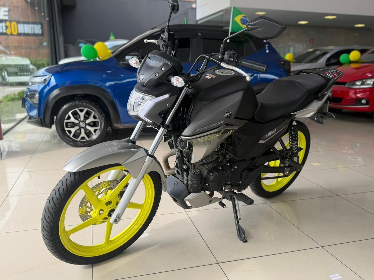 YAMAHA YBR 125 - Foto