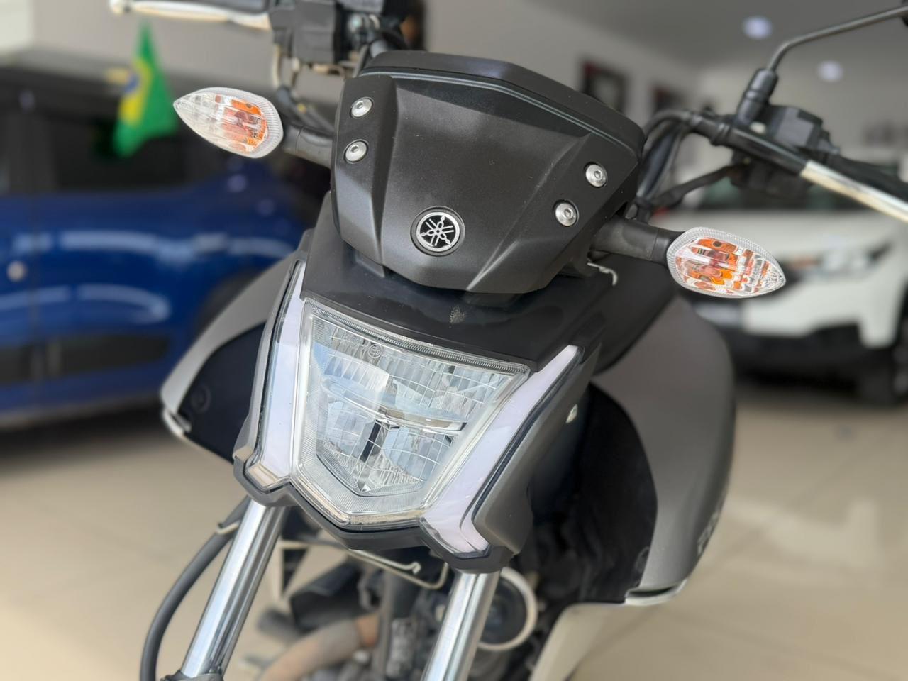 YAMAHA YBR 125 - Foto