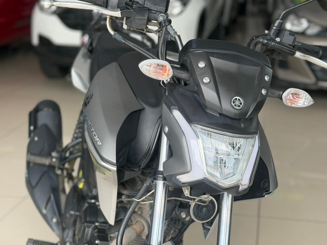 YAMAHA YBR 125 - Foto