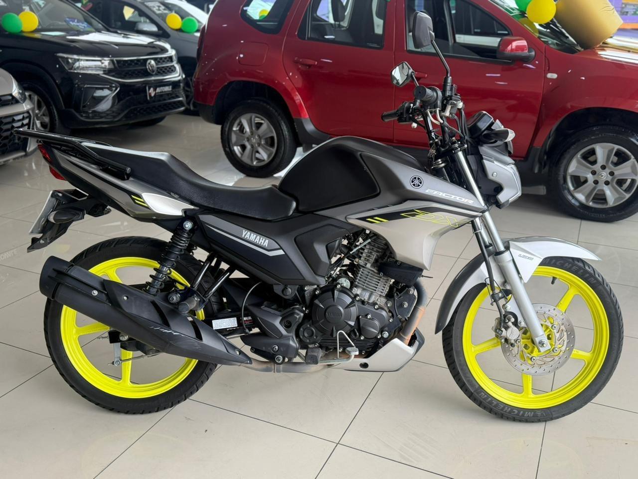 YAMAHA YBR 125 - Foto