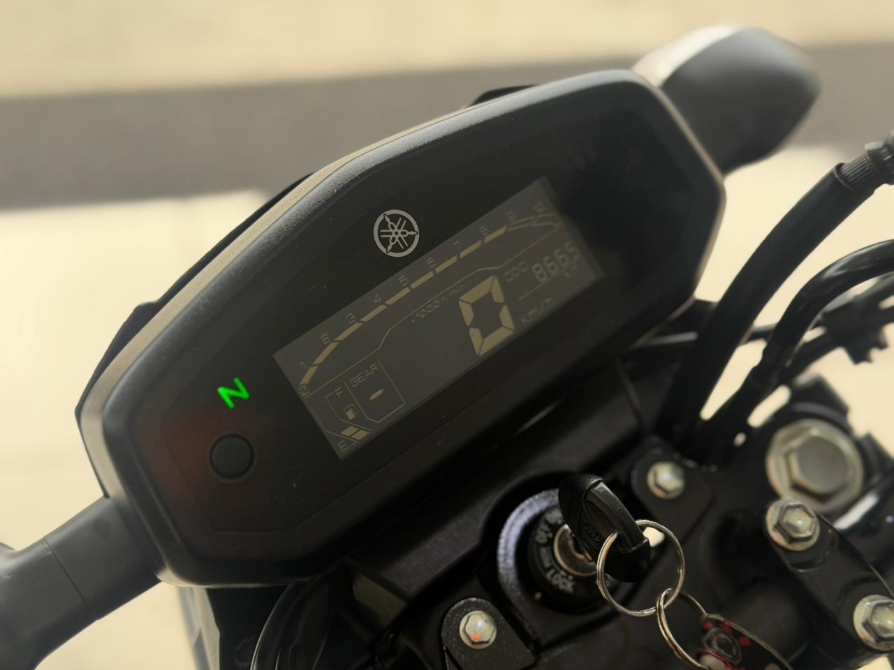 YAMAHA YBR 125 - Foto