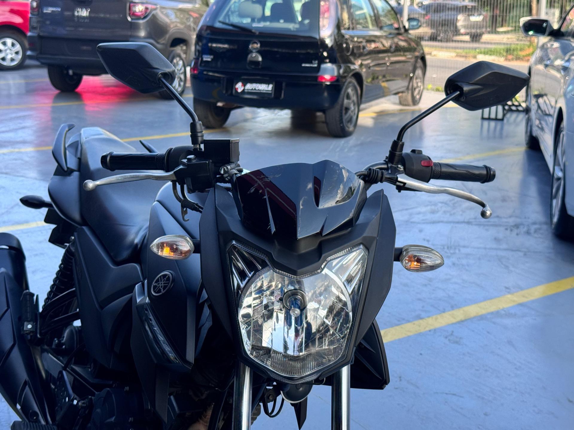 YAMAHA YS Fazer 150 - Foto