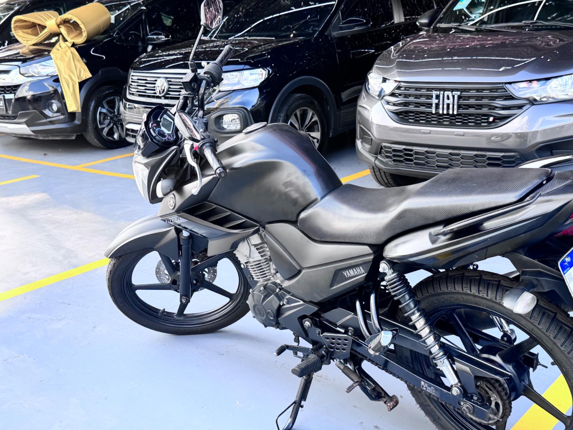 YAMAHA YS Fazer 150 - Foto