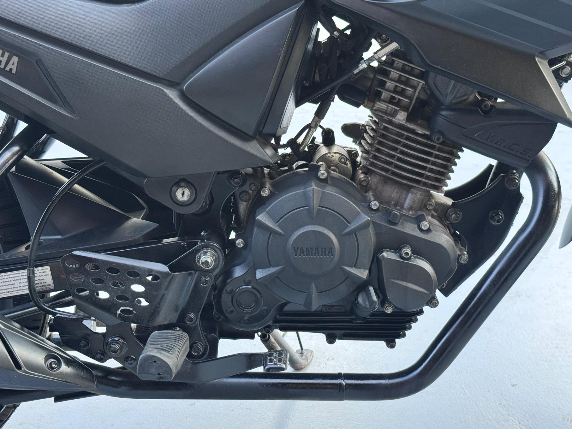 YAMAHA YS Fazer 150 - Foto