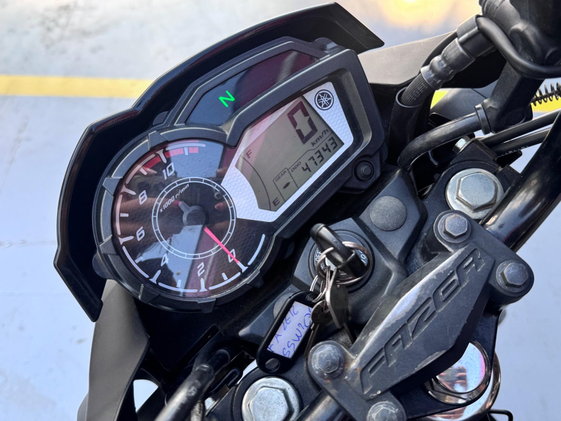 YAMAHA YS Fazer 150 - Foto