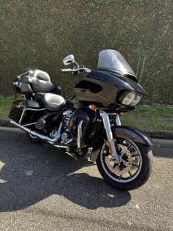 HARLEY DAVIDSON Road Glide Ultra 1800