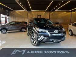 TOYOTA Hilux SW4 2.8 4P SRX 4X4 DIAMOND 7 LUGARES TURBO DIESEL AUTOM�TICO