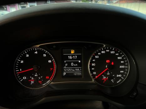AUDI A1 1.4 16V 4P TFSI ATRACTION S-TRONIC AUTOM�TICO, Foto 4