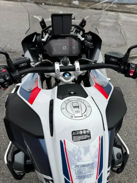BMW R 1250 GS ADVENTURE TROPHY, Foto 10