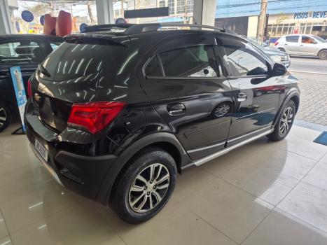 CHEVROLET Onix Hatch 1.4 4P FLEX ACTIV AUTOM�TICO, Foto 4
