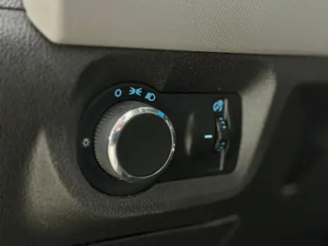 CHEVROLET Onix Hatch 1.4 4P FLEX LT, Foto 9