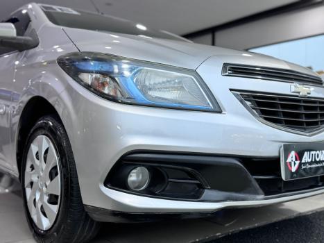 CHEVROLET Onix Hatch 1.4 4P FLEX LT, Foto 4