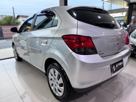 CHEVROLET Onix Hatch 1.4 4P FLEX LT, Foto 8