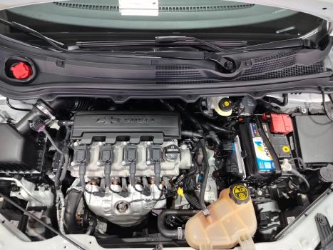 CHEVROLET Onix Hatch 1.4 4P FLEX LT AUTOM�TICO, Foto 9