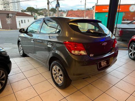 CHEVROLET Onix Hatch 1.0 4P FLEX LT, Foto 3