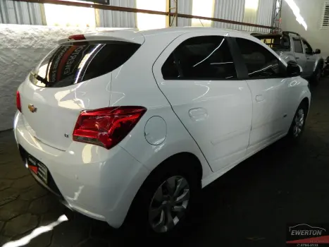 CHEVROLET Onix Hatch 1.0 4P FLEX LT, Foto 6
