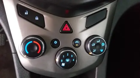 CHEVROLET Sonic Hatch 1.6 16V 4P LT FLEX AUTOM�TICO, Foto 12