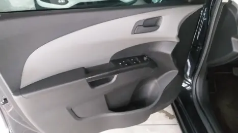 CHEVROLET Sonic Hatch 1.6 16V 4P LT FLEX AUTOM�TICO, Foto 14