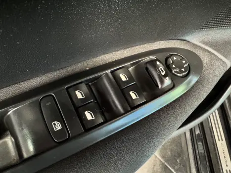 CITROEN C4 Sedan 1.6 16V 4P FLEX LOUNGE ORIGINE AUTOM�TICO, Foto 15