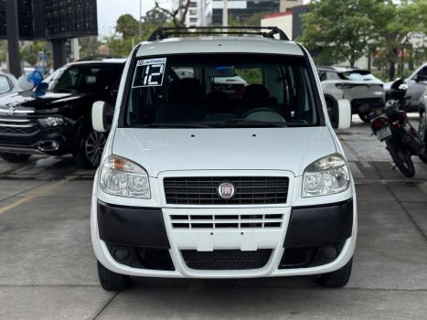 FIAT Doblo 1.8 16V 4P FLEX ESSENCE 7 LUGARES, Foto 3 FIAT Doblo 1.8 16V 4P FLEX ESSENCE 7 LUGARES, Foto 3