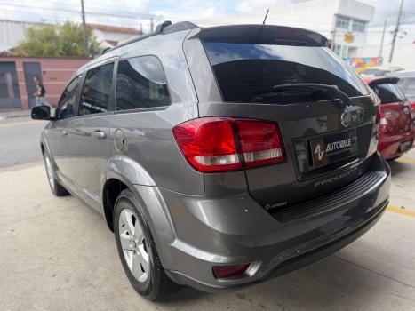 FIAT Freemont 2.4 16V 4P PRECISION AUTOM�TICO 7 LUGARES, Foto 6