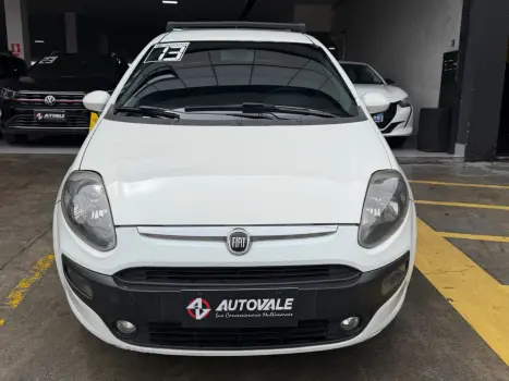 FIAT Punto 1.4 16V 4P T-JET TURBO, Foto 2