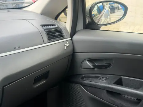 FIAT Punto 1.4 4P ATTRACTIVE FLEX, Foto 18