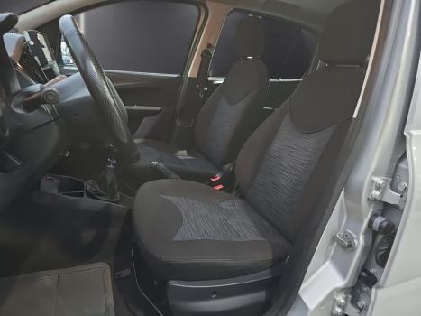 FIAT Uno 1.0 FLEX, Foto 9