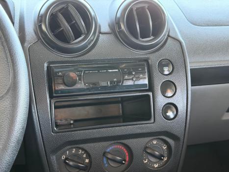 FORD Fiesta Hatch 1.0, Foto 11