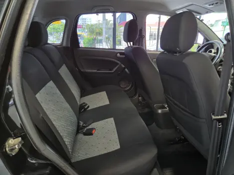 FORD Fiesta Hatch 1.6 CLASS, Foto 2