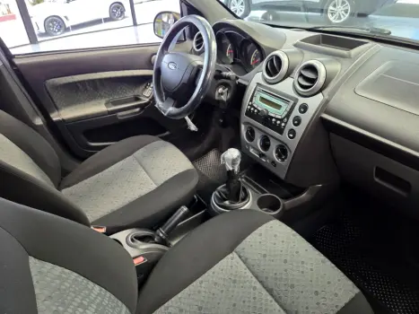 FORD Fiesta Hatch 1.6 CLASS, Foto 4