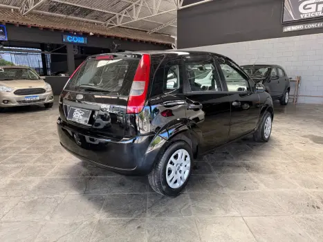 FORD Fiesta Hatch 1.6 4P ROCAM FLEX, Foto 2