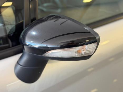 FORD Fiesta Hatch 1.6, Foto 6