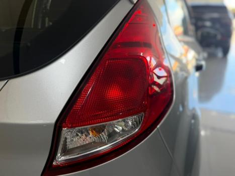 FORD Fiesta Hatch 1.6, Foto 12