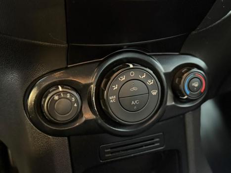 FORD Fiesta Hatch 1.6, Foto 16