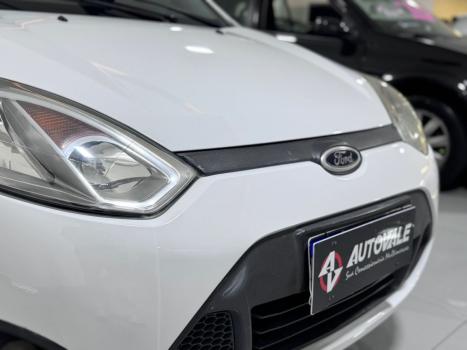 FORD Fiesta Hatch 1.6, Foto 4