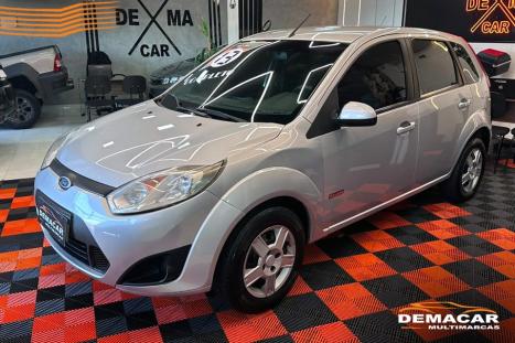 FORD Fiesta Hatch 1.6, Foto 4