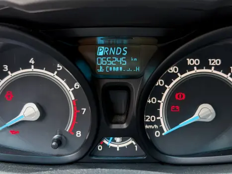 FORD Fiesta Hatch 1.6 16V 4P FLEX SE POWERSHIFT AUTOMÁTICO, Foto 15