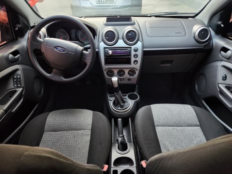 FORD Fiesta Sedan 1.6 4P SE FLEX, Foto 3 FORD Fiesta Sedan 1.6 4P SE FLEX, Foto 3