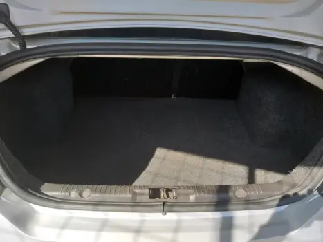 FORD Fiesta Sedan 1.6 4P ROCAM FLEX, Foto 15