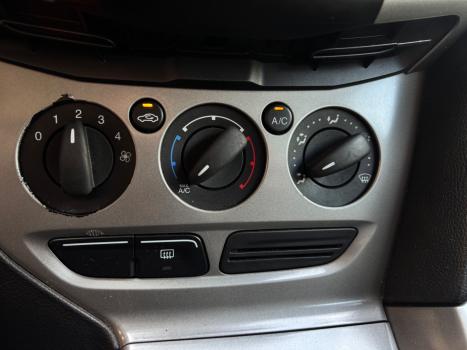 FORD Focus Hatch 1.6 16V 4P FLEX SE POWERSHIFT AUTOMTICO, Foto 5