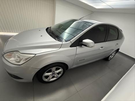 FORD Focus Hatch 1.6 16V 4P FLEX GL, Foto 4