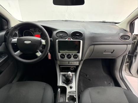 FORD Focus Hatch 1.6 16V 4P FLEX GL, Foto 14