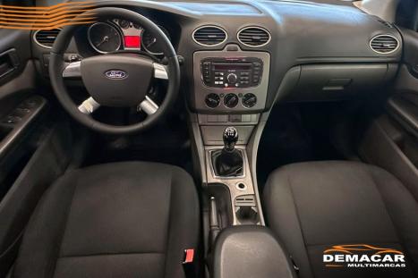 FORD Focus Hatch 1.6 4P, Foto 8